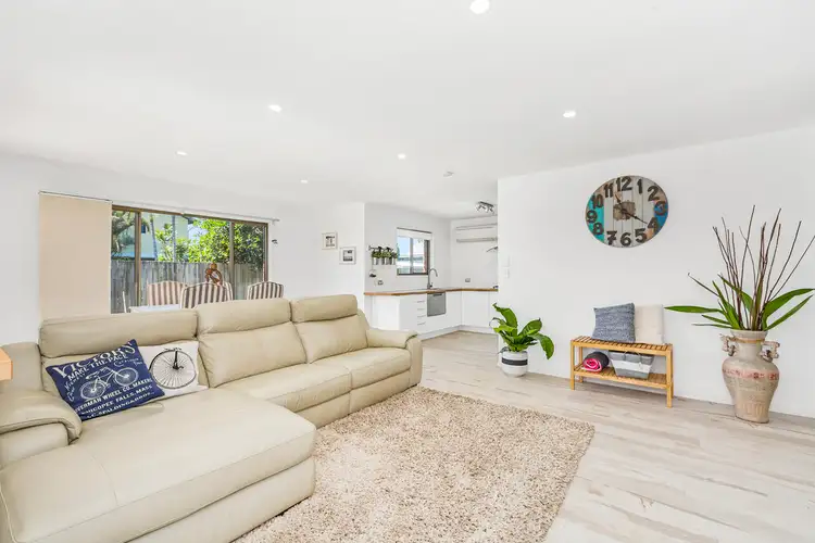Main view of Homely semi-detached listing, 2/8 Poinciana Avenue, Cabarita Beach NSW 2488