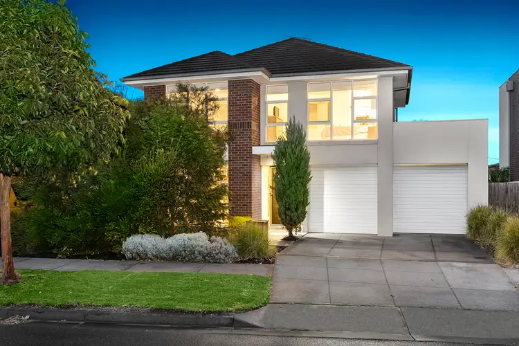 18 Oakmont Crescent, Heatherton VIC 3202