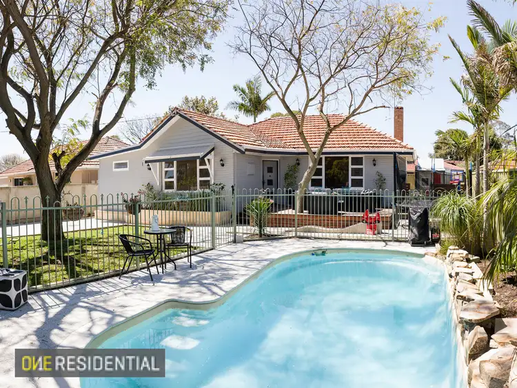 36 North Lake Road, Alfred Cove WA 6154