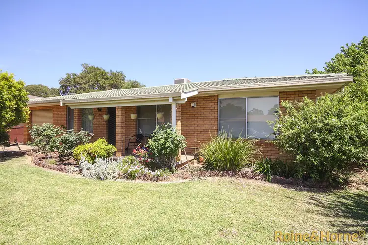 14 Meadowbank Drive, Dubbo NSW 2830