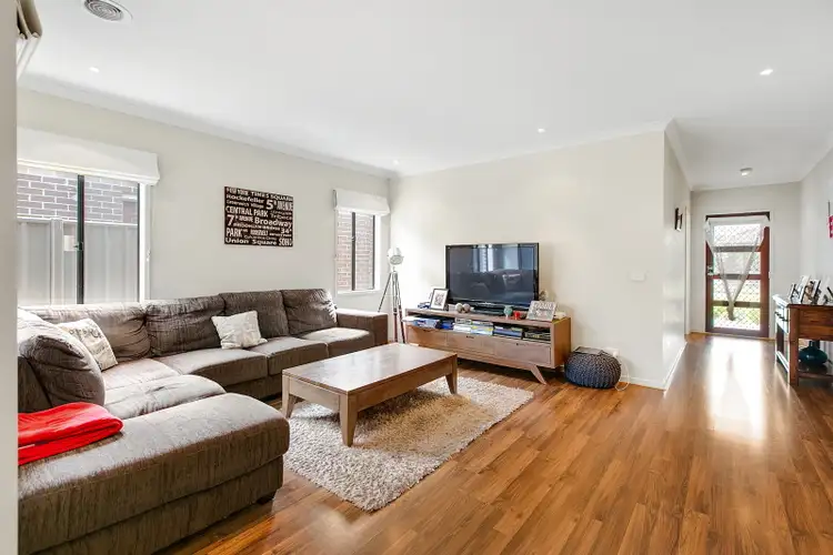 Sixth view of Homely house listing, 7 Cowes Close, Cranbourne North VIC 3977