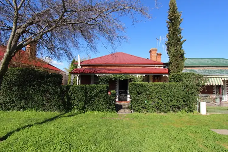 10 Lewins Street, South Bathurst NSW 2795