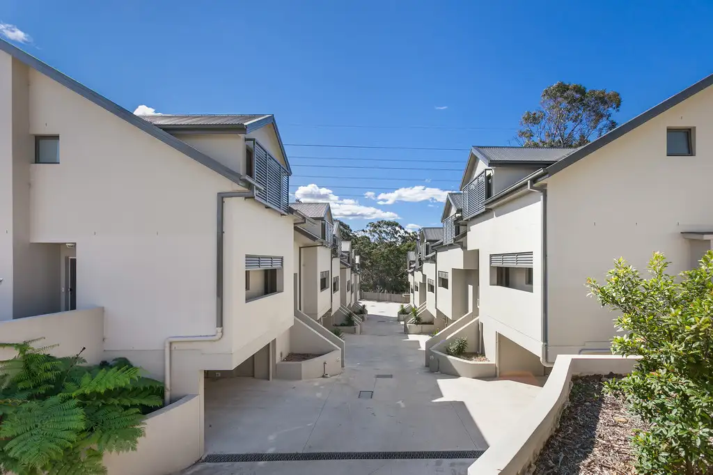 Main view of Homely townhouse listing, 10/33-35 Windermere Avenue, Northmead NSW 2152