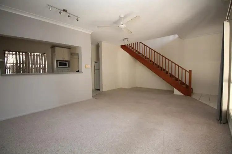 Third view of Homely unit listing, 5/4-6 Cheyne Street, Pimlico QLD 4812