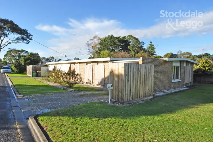 28 Sandy Mount Avenue, Inverloch VIC 3996
