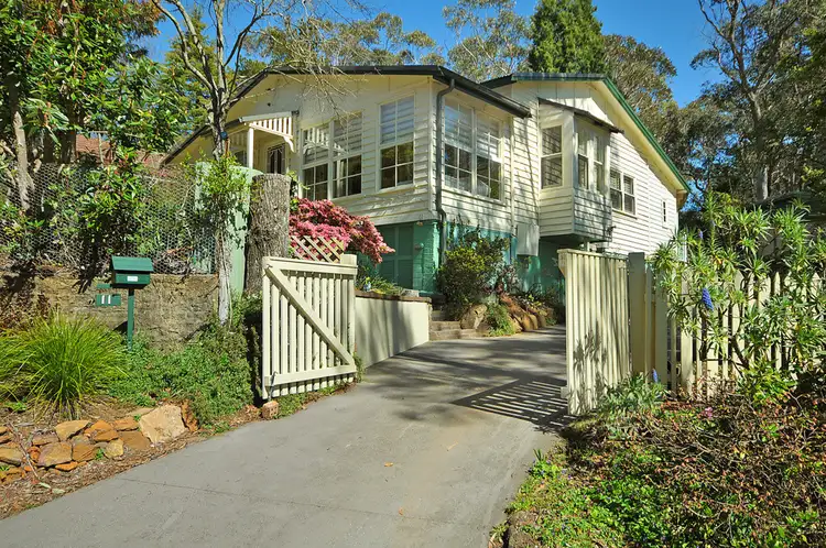 11 Bourne Street, Katoomba NSW 2780