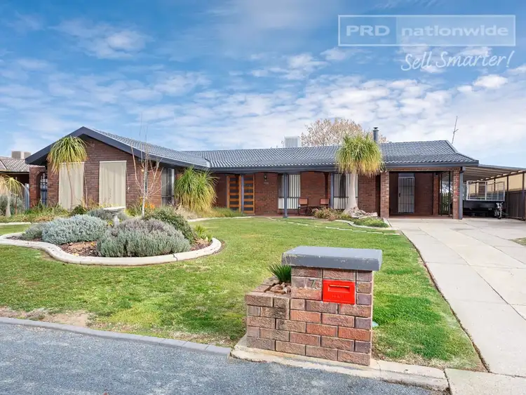 7 Finch Place, Mount Austin NSW 2650