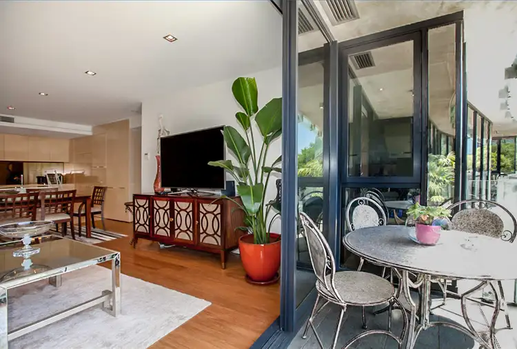 Fifth view of Homely apartment listing, 204 'Yve' 576 St Kilda Rd, Melbourne VIC 3004