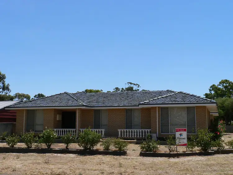 2 Elizabeth Street, Katanning WA 6317