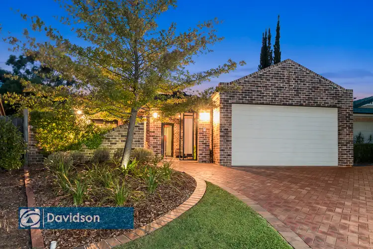 10 Orara Court, Wattle Grove NSW 2173