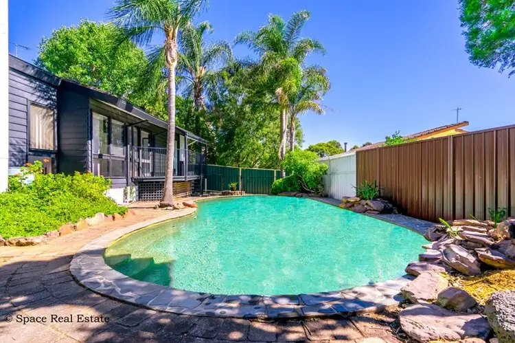 20 Arunta Crescent, Leumeah NSW 2560