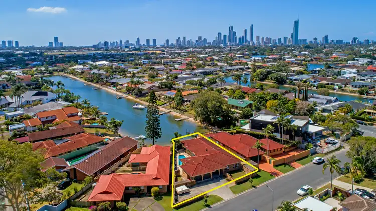 5 Lothian Avenue, Sorrento QLD 4217