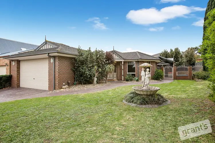 14 Allardice Parade, Berwick VIC 3806