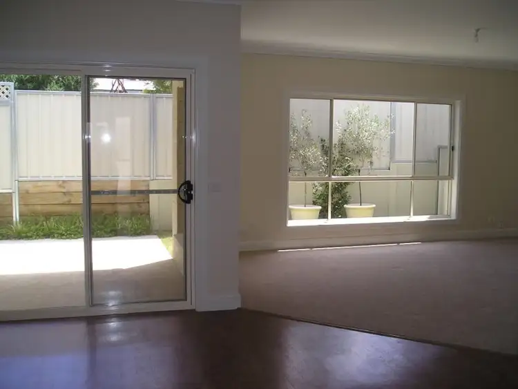 Sixth view of Homely unit listing, 11 /55 Brilliant Street, Bathurst NSW 2795