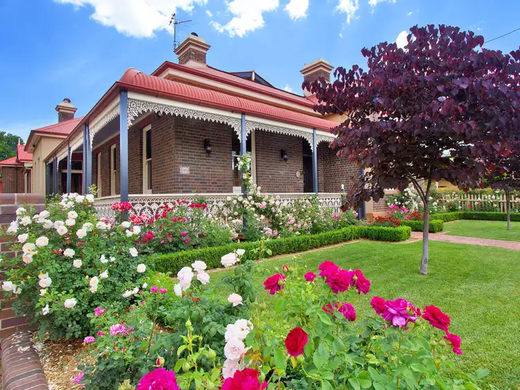 80 Barney Street, Armidale NSW 2350