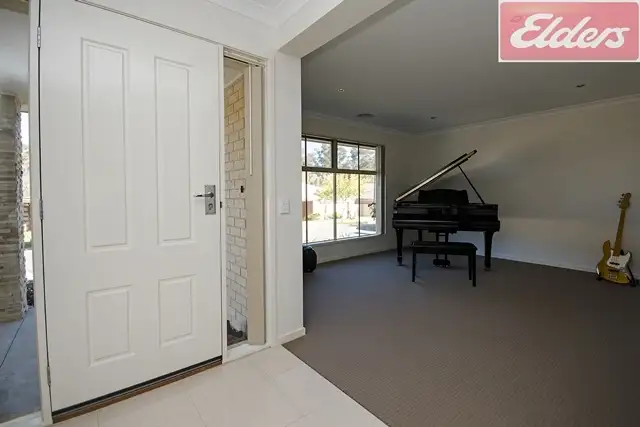 Second view of Homely house listing, 8 Cormorant Avenue, Wodonga VIC 3690