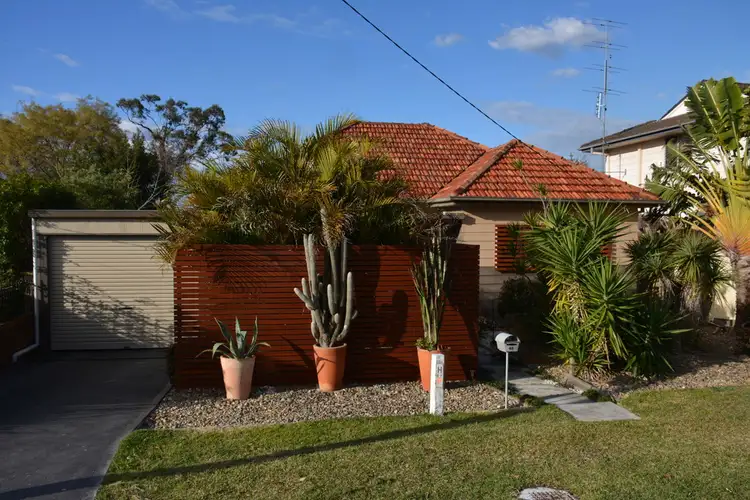 48 Yeramba Road, Summerland Point NSW 2259