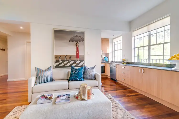 Second view of Homely apartment listing, 29/2 Greenknowe Avenue, Elizabeth Bay NSW 2011