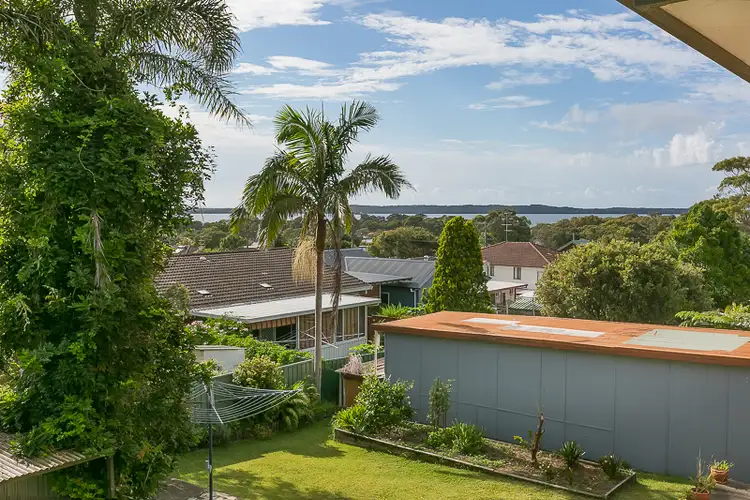 65 Arlington Street, Gorokan NSW 2263
