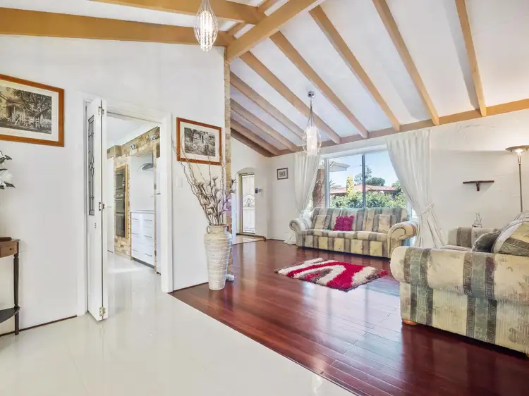 38 Fletcher Road, Lesmurdie WA 6076