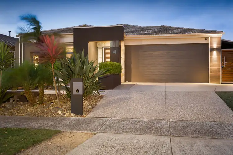 4 Bluemist Cct, Lyndhurst VIC 3975