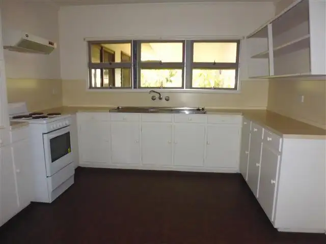 Fourth view of Homely house listing, 3 Cevn Street, Childers QLD 4660