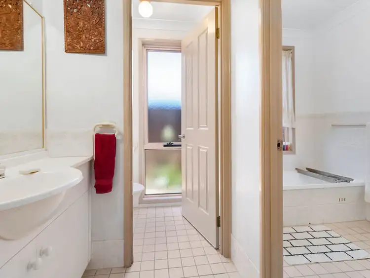 Sixth view of Homely house listing, 6 Gladstone Close, West Hoxton NSW 2171