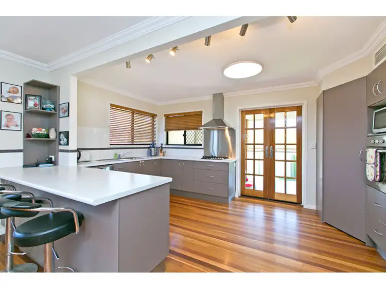 65 Lawn Terrace, Capalaba QLD 4157