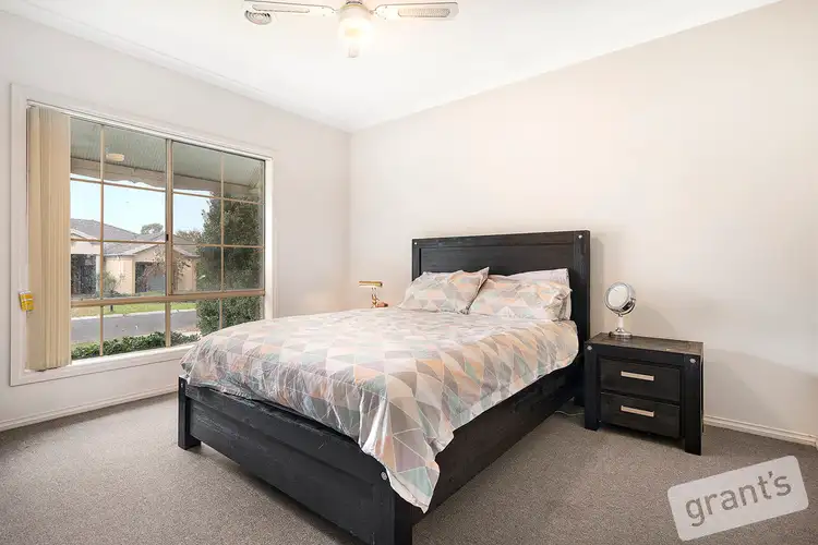 Seventh view of Homely house listing, 5 Sassafras Close, Pakenham VIC 3810