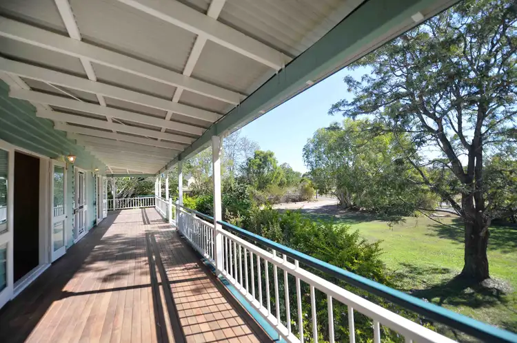 6 Mounter Street, Boyne Island QLD 4680