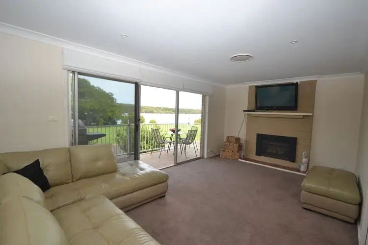 19 Crookhaven Drive, Greenwell Point NSW 2540