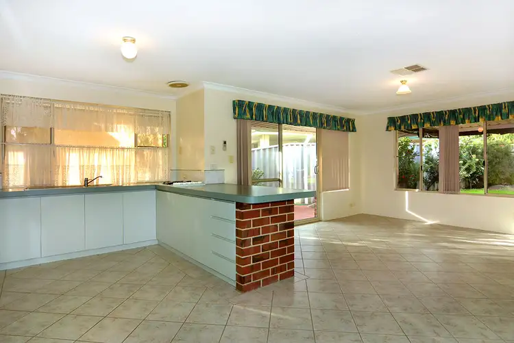 Fourth view of Homely unit listing, 1/18 Pigeon Court, Eaton WA 6232