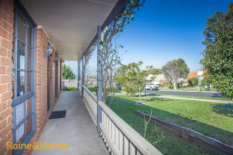 Fifth view of Homely house listing, 8 Hill Grove, Sunbury VIC 3429