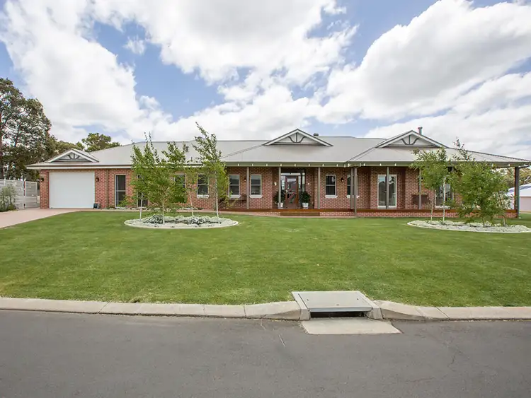 30 Leschenaultia Circle, Donnybrook WA 6239