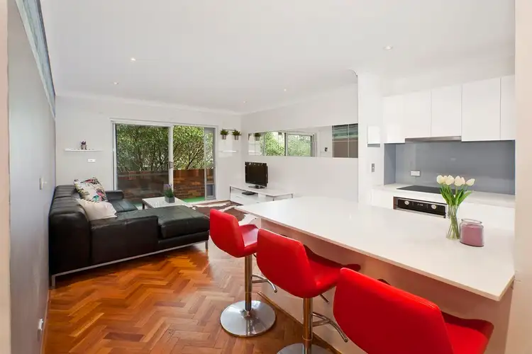 18/211 Old South Head Road, Bondi NSW 2026