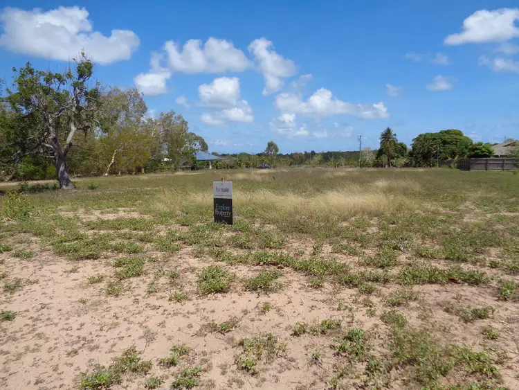 8 Wallaby Way, Horseshoe Bay QLD 4819