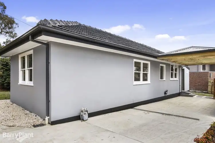 15 Mt Dandenong Road, Croydon VIC 3136