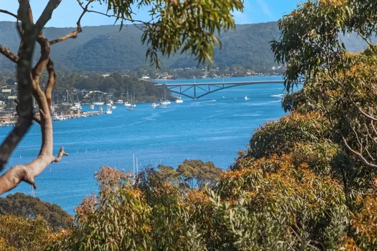 9 The Scenic Road, Killcare Heights NSW 2257