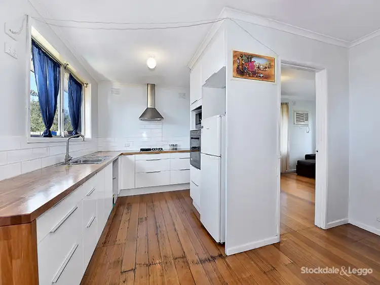 Fifth view of Homely house listing, 2 Peppercorn Parade, Epping VIC 3076