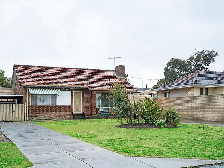 15 Kingsfold Street, Balga WA 6061