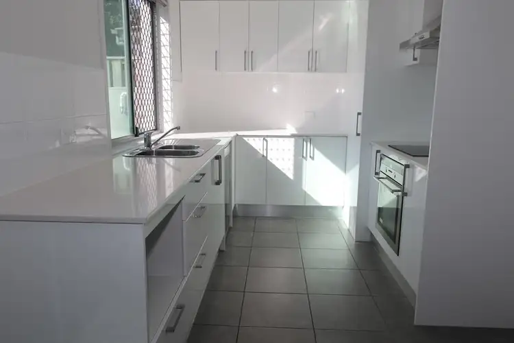 2/177-181 Central Street, Labrador QLD 4215