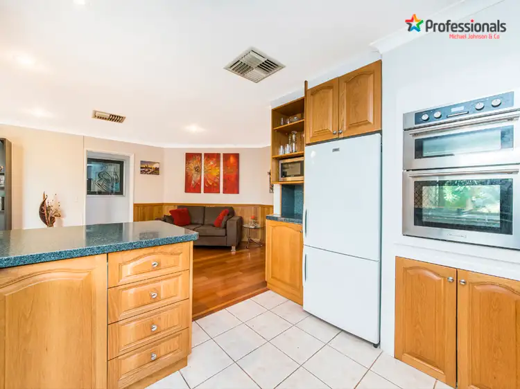 Seventh view of Homely house listing, 2 Kintyre Place, Kingsley WA 6026