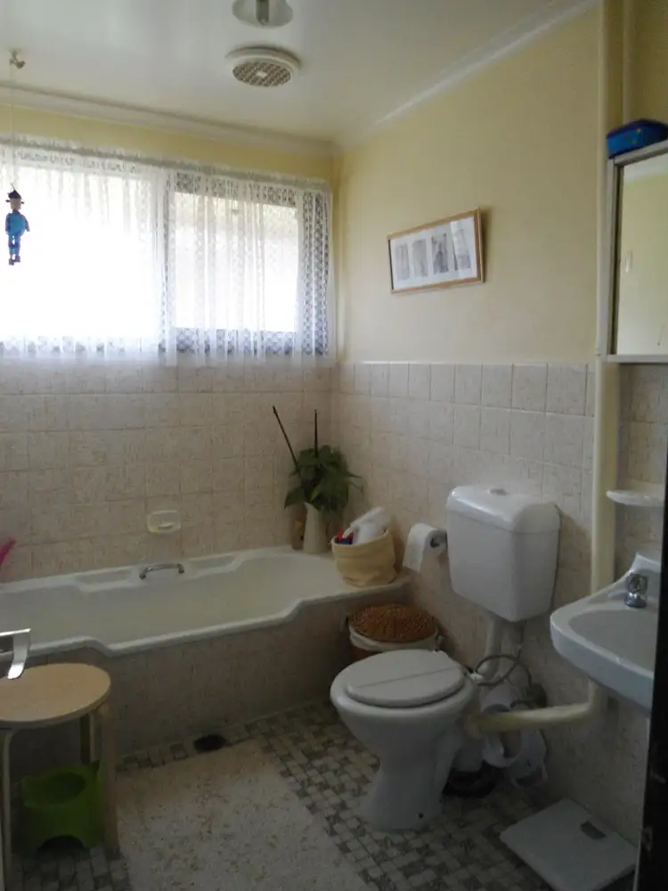 Fifth view of Homely house listing, 2 Mackellar Crescent, Cook ACT 2614