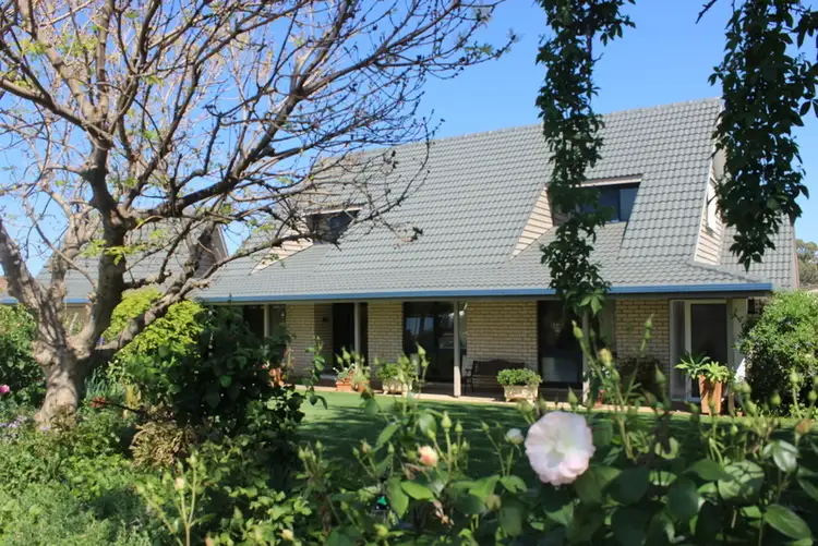 Main view of Homely house listing, 7 Wellingham Place, Temora NSW 2666