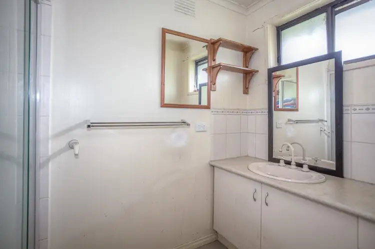Sixth view of Homely house listing, 11 Oakley Court, Gisborne VIC 3437