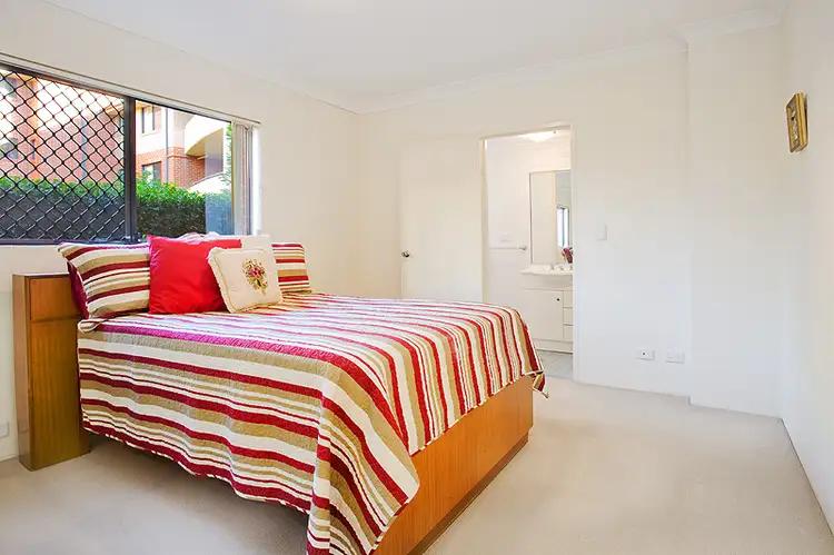 Second view of Homely apartment listing, 4/2 Gordon Avenue, Chatswood NSW 2067