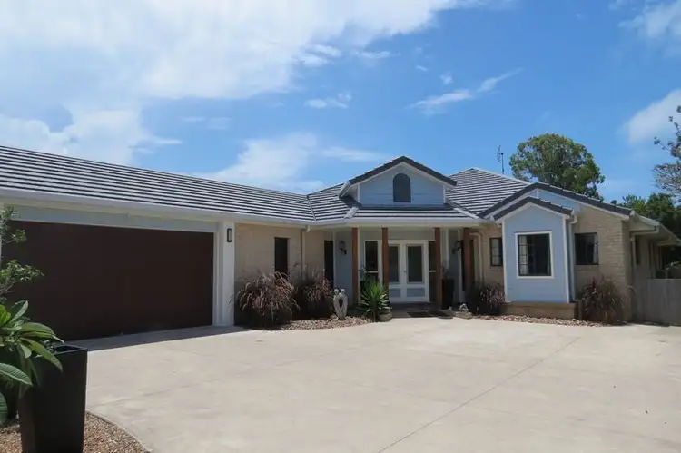 144b Truro Street, Urangan QLD 4655