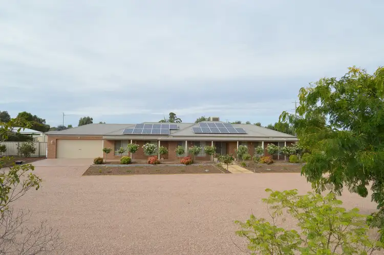8 Meadow Court, Echuca VIC 3564
