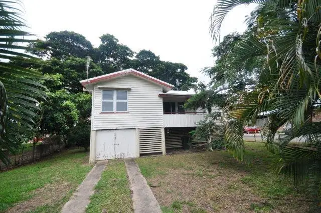 54 McIlwraith Street, Ingham QLD 4850