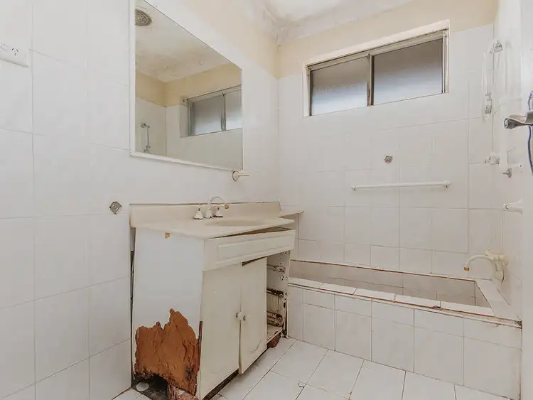 Sixth view of Homely house listing, 12 Kingsbridge Road, Warnbro WA 6169